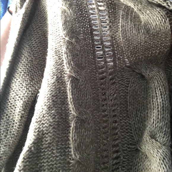 Sweater - Picture 2 of 5